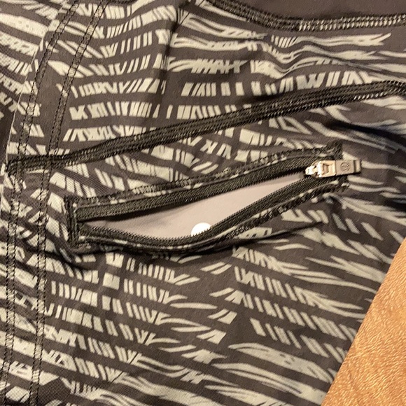 Lululemon Size 6 Bundle - Picture 15 of 15